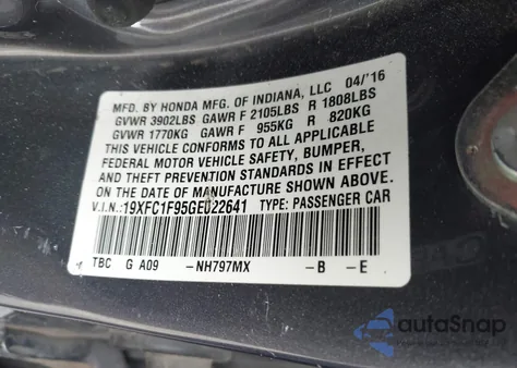 2016 Honda Civic Touring z USA, uszkodzony, nr VIN 19XFC1F95GE022641